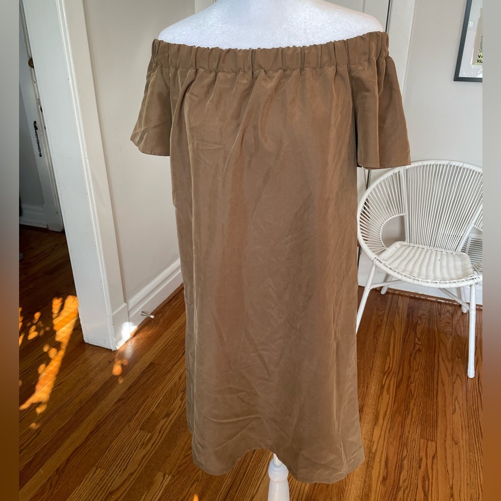 Off-shoulder H&M Dress 🪩 - Picture 4 of 5